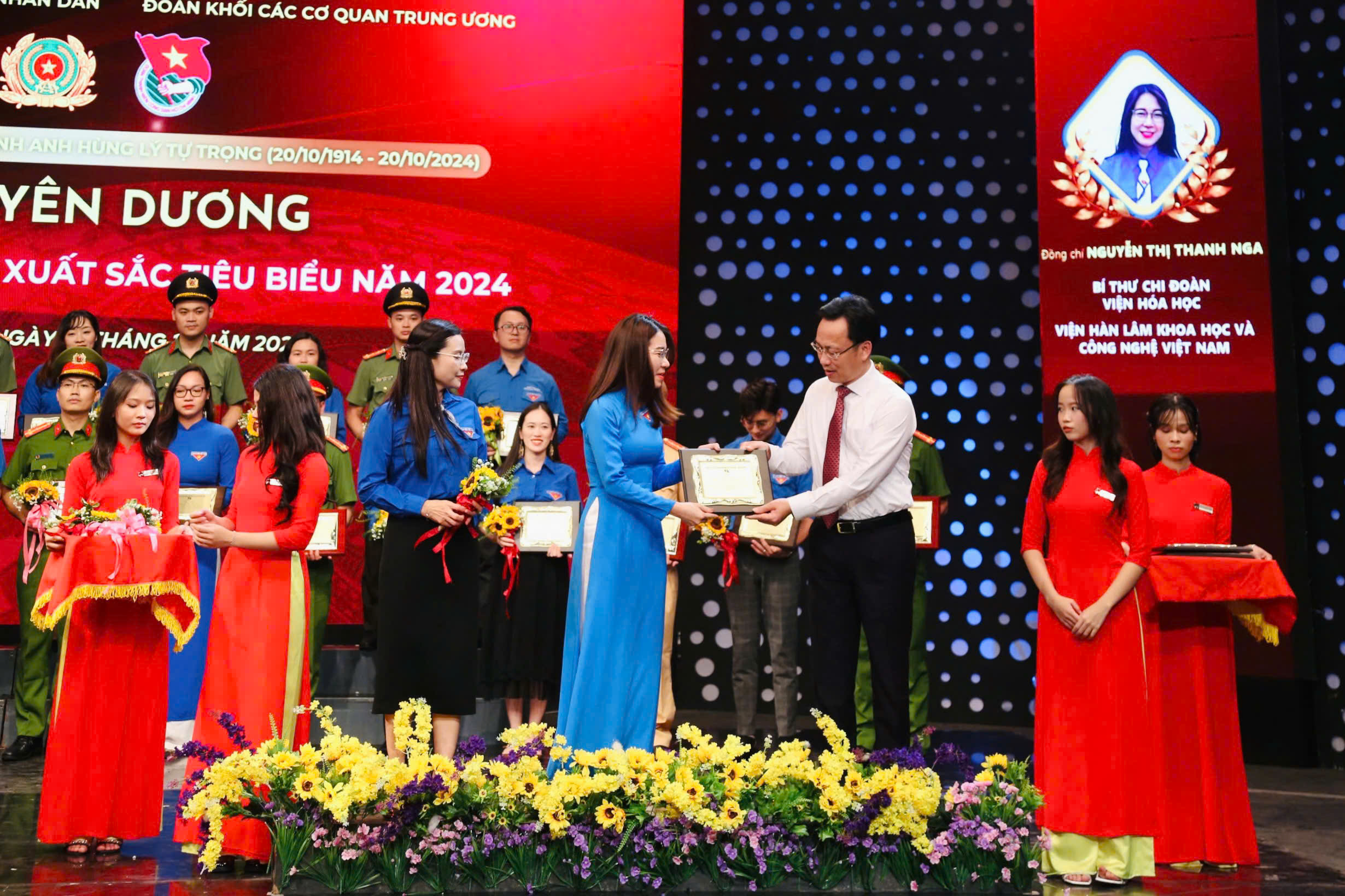 z5954869435559 b1baa065fe1f81f57964f4ef72aba23e