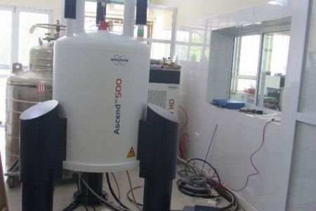 Thiết bị Cộng hưởng tử hạt nhân NMR 500 mHz