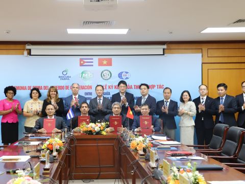 Tăng cường hợp tác khoa học - công nghệ giữa Viện Hàn lâm Khoa học và Công nghệ Việt Nam và Tập đoàn BioCubaFarma