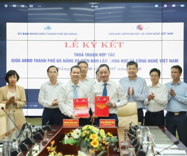 Viện Hàn lâm Khoa học và Công nghệ Việt Nam và UBND thành phố Đà Nẵng ký kết Thỏa thuận hợp tác về khoa học, công nghệ, đổi mới sáng tạo và chuyển đổi số