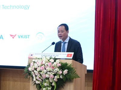 Lấy bài toán công nghệ làm trung tâm, gắn kết nghiên cứu với ứng dụng