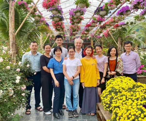 Giải mã hành trình của khí và bụi: từ nơi sinh ra sao đến khi trở lại không gian