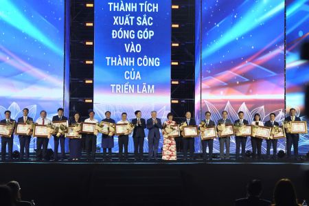 Viện Hàn lâm Khoa học và Công nghệ Việt Nam vinh dự nhận Bằng khen của Thủ tướng Chính phủ tại Triển lãm Thành tựu Đất nước 80 năm